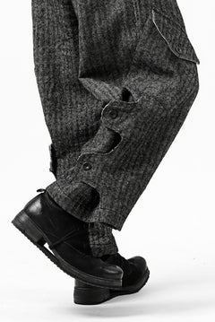 画像をギャラリービューアに読み込む, YUTA MATSUOKA buggy trousers / wool linen herringbone (charcoal grey)