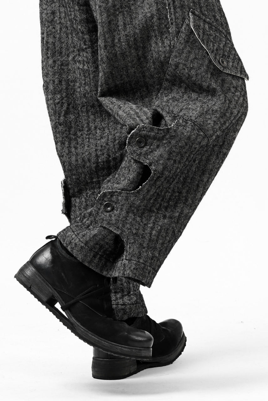 画像をギャラリービューアに読み込む, YUTA MATSUOKA buggy trousers / wool linen herringbone (charcoal grey)