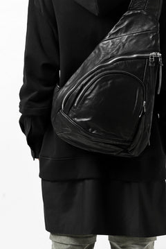 Load image into Gallery viewer, ISAMU KATAYAMA BACKLASH ONE SHOULDER BAG / Italy Shoulder Object Dyed (BLACK)