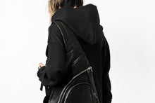 Load image into Gallery viewer, ISAMU KATAYAMA BACKLASH ONE SHOULDER BAG / Italy Shoulder Object Dyed (BLACK)