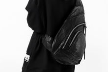 Load image into Gallery viewer, ISAMU KATAYAMA BACKLASH ONE SHOULDER BAG / Italy Shoulder Object Dyed (BLACK)