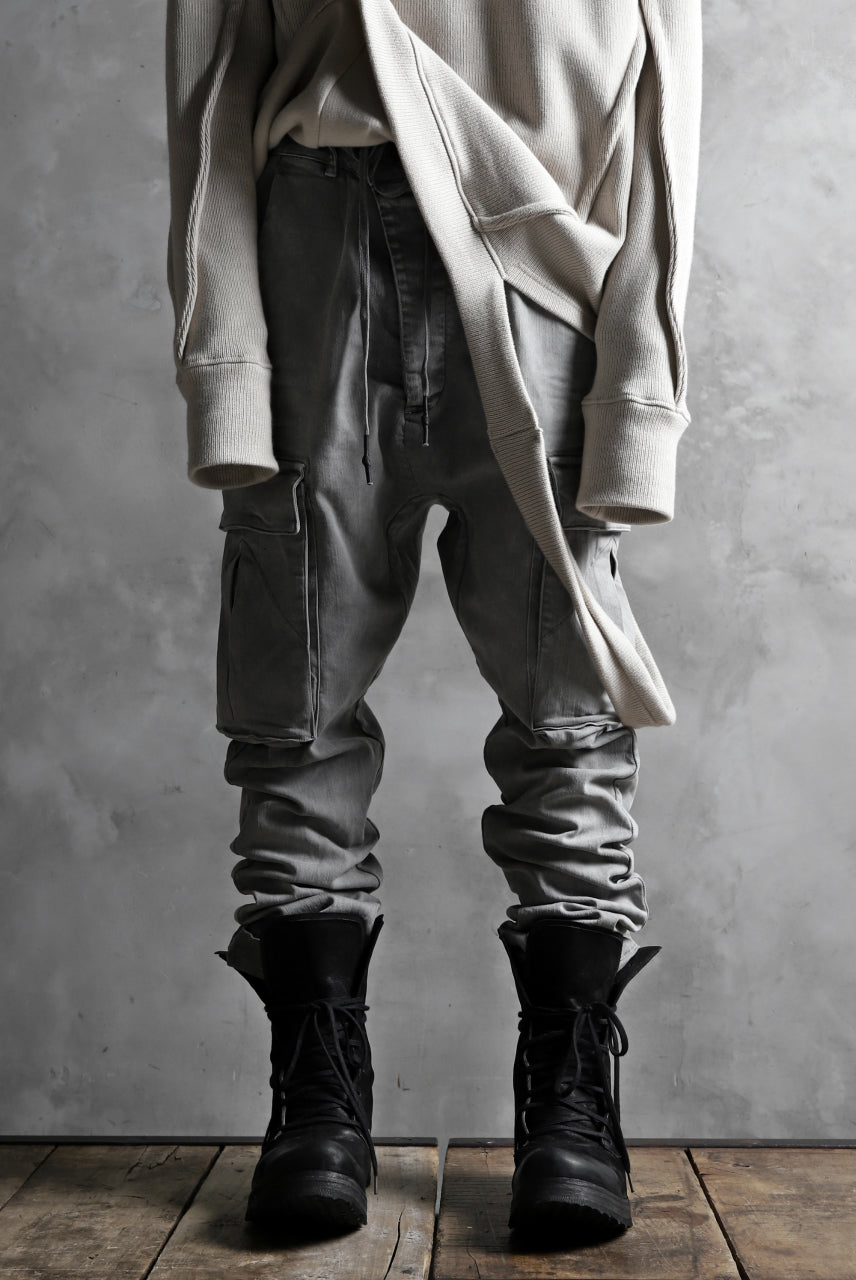 画像をギャラリービューアに読み込む, 11 BY BORIS BIDJAN SABERI CARGO POCKET PANT / STRETCH DENIM "P21B-F-1481" (ICE GREY)