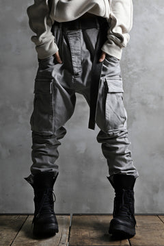 画像をギャラリービューアに読み込む, 11 BY BORIS BIDJAN SABERI CARGO POCKET PANT / STRETCH DENIM "P21B-F-1481" (ICE GREY)