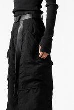 画像をギャラリービューアに読み込む, SOSNOVSKA SQUEEZED STRIPE PANTS (BLACK)