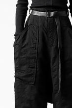 画像をギャラリービューアに読み込む, SOSNOVSKA SQUEEZED STRIPE PANTS (BLACK)