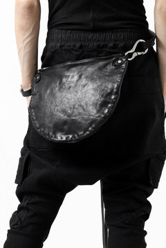 Load image into Gallery viewer, ISAMU KATAYAMA BACKLASH 2WAY BAM FLAP BAG / ITALY SHOULDER OBJECT DYED (BLACK)