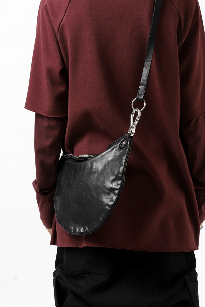 Load image into Gallery viewer, ISAMU KATAYAMA BACKLASH 2WAY BAM FLAP BAG / ITALY SHOULDER OBJECT DYED (BLACK)