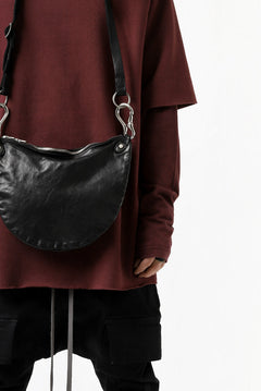 Load image into Gallery viewer, ISAMU KATAYAMA BACKLASH 2WAY BAM FLAP BAG / ITALY SHOULDER OBJECT DYED (BLACK)