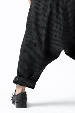 画像をギャラリービューアに読み込む, SOSNOVSKA exclusive CLOWN STYLE PANTS (BLACK STRIPE)