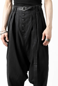 画像をギャラリービューアに読み込む, SOSNOVSKA exclusive NARROW CLOWN PANTS / SCRATCHED SILK (BLACK)