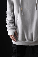 Load image into Gallery viewer, BORIS BIDJAN SABERI HOODY PULLOVER / NATURAL OBJECT DYED "HOODY2-FTT00008" (LIGHT GREY)