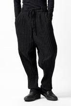 画像をギャラリービューアに読み込む, forme d&#39;expression 2-Tucked Sarouel Pants (Black)