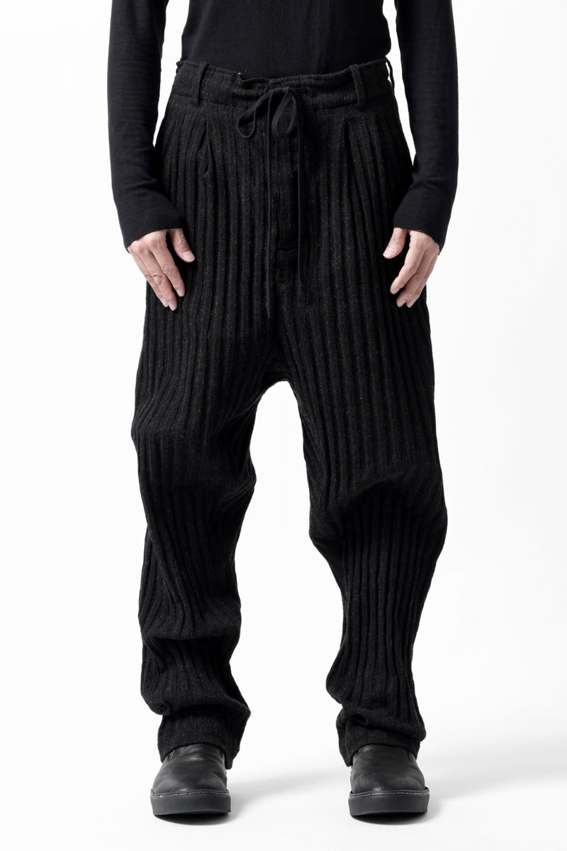 forme d'expression 2-Tucked Sarouel Pants (Black)の商品ページ