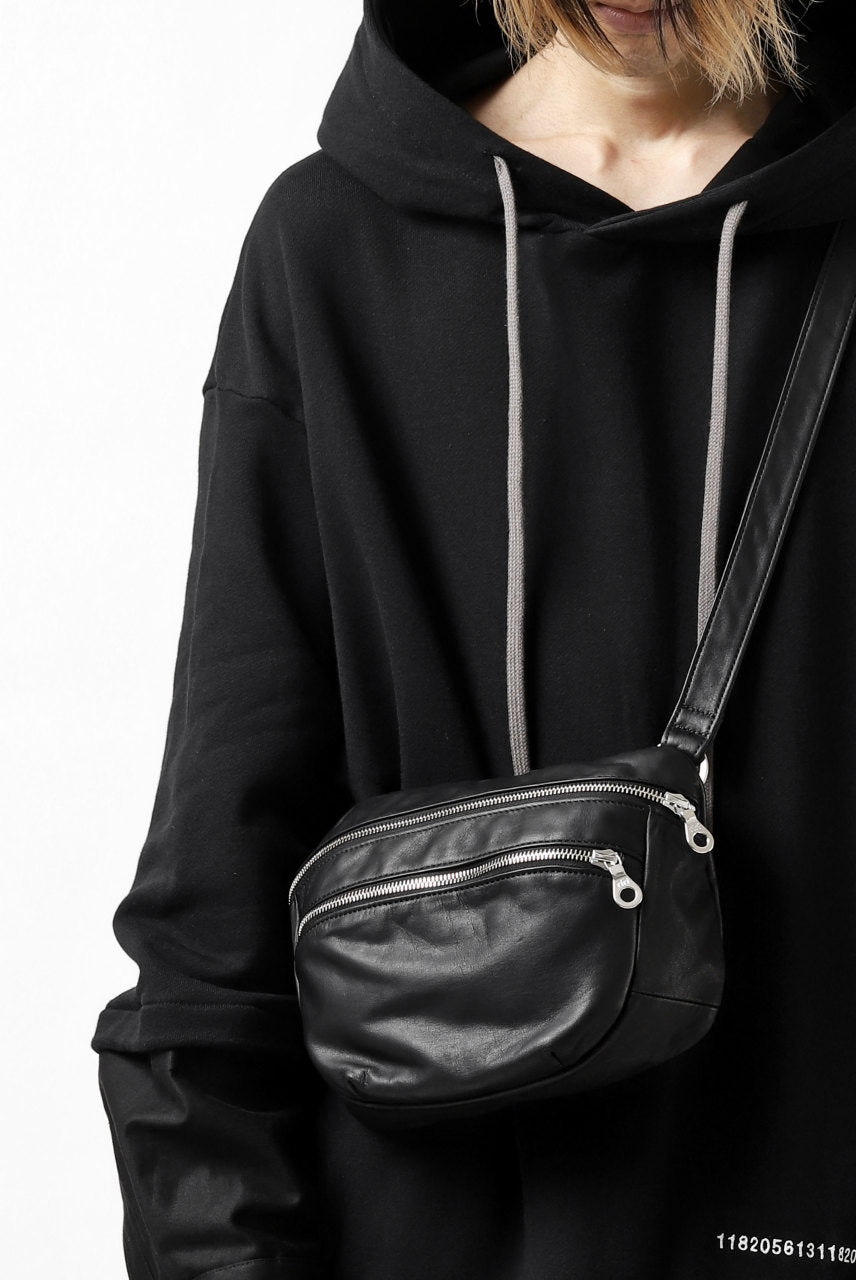 Load image into Gallery viewer, ISAMU KATAYAMA BACKLASH STRAP ZIP BAG / MONOCHROME LUXURY STEER (BLACK)