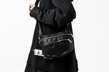 Load image into Gallery viewer, ISAMU KATAYAMA BACKLASH STRAP ZIP BAG / MONOCHROME LUXURY STEER (BLACK)