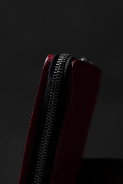Load image into Gallery viewer, ISAMU KATAYAMA BACKLASH exclusive ROUND FASTNER WALLET / DOUBLE-SHOULDER OBJECT DYED (RED)