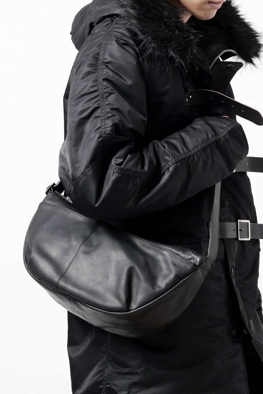 画像をギャラリービューアに読み込む, ISAMU KATAYAMA BACKLASH exclusive UTILITY BAG / GUIDI OILED CALF (BLACK)