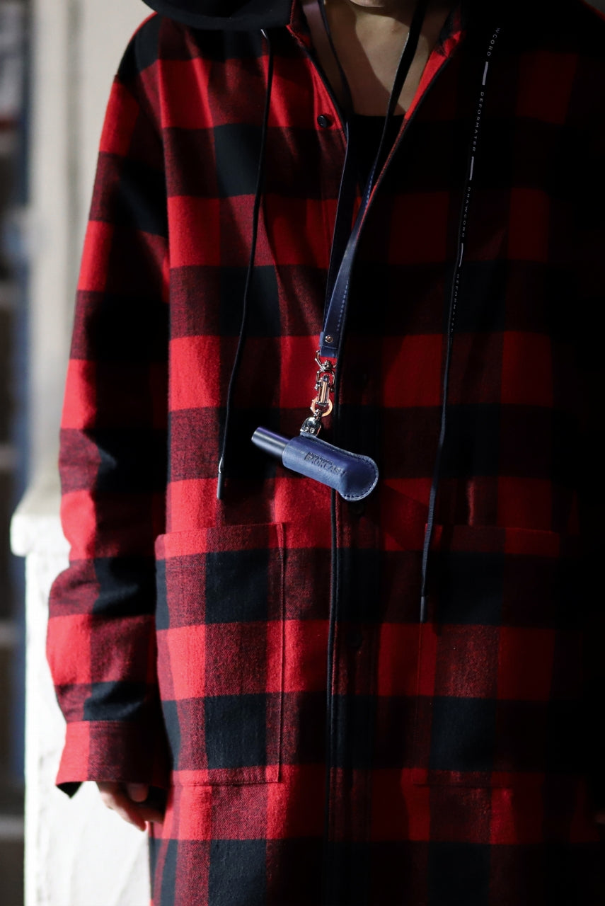 Load image into Gallery viewer, ISAMU KATAYAMA BACKLASH ATOMIZER NECK HOLDER / Italy Shoulder (BLUE)