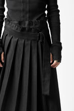 画像をギャラリービューアに読み込む, KLASICA CIGAR WRAP PLEATS SKIRT / SERGE WOOL&RAMIE (IRON)