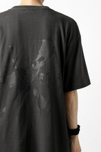 Load image into Gallery viewer, DEFORMATER.® VANISHED PRINT "SPLASH" T-SHIRT (SUMI)
