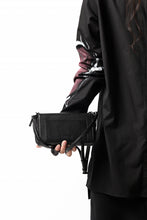 画像をギャラリービューアに読み込む, discord Yohji Yamamoto CLASP ZIP WALLET with SHOULDER STRAP (BLACK)