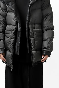 Load image into Gallery viewer, ISAMU KATAYAMA BACKLASH xx NANGA REVERSIBLE MOUNTAIN BELAY COAT / KANGAROO + NYLON x POLISH WHITE GOOSE (BLACK x GREY)