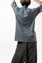 Load image into Gallery viewer, ierib raw edge Tee type-H  / light jersey (BLUE GREY)
