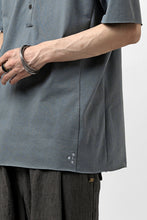 Load image into Gallery viewer, ierib raw edge Tee type-H  / light jersey (BLUE GREY)