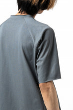 Load image into Gallery viewer, ierib raw edge Tee type-H  / light jersey (BLUE GREY)