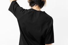 Load image into Gallery viewer, ierib raw edge Tee type-H  / light jersey (BLACK)