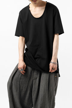 Load image into Gallery viewer, ierib exclusive raw edge Tee type-R  / light jersey (BLACK)