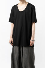 Load image into Gallery viewer, ierib exclusive raw edge Tee type-R  / light jersey (BLACK)