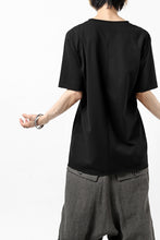 Load image into Gallery viewer, ierib exclusive raw edge Tee type-R  / light jersey (BLACK)
