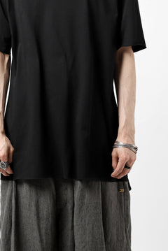 Load image into Gallery viewer, ierib exclusive raw edge Tee type-R  / light jersey (BLACK)