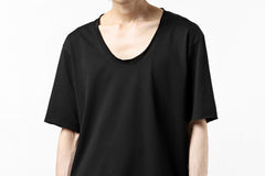 Load image into Gallery viewer, ierib exclusive raw edge Tee type-R  / light jersey (BLACK)