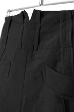 Load image into Gallery viewer, KLASICA SABRON WIDE TAPERED TROUSERS / MONOTONE HOUND TOOTH (BLACK)