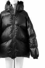画像をギャラリービューアに読み込む, MASTERMIND WORLD x Rocky Mountain Featherbed NS PARKA DOWN JACKET (BLACK)