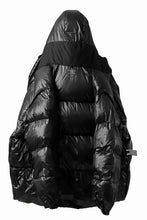 画像をギャラリービューアに読み込む, MASTERMIND WORLD x Rocky Mountain Featherbed NS PARKA DOWN JACKET (BLACK)