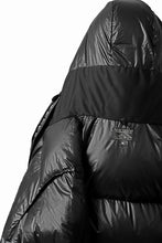 画像をギャラリービューアに読み込む, MASTERMIND WORLD x Rocky Mountain Featherbed NS PARKA DOWN JACKET (BLACK)