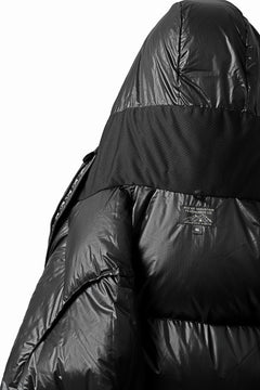 画像をギャラリービューアに読み込む, MASTERMIND WORLD x Rocky Mountain Featherbed NS PARKA DOWN JACKET (BLACK)