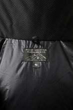 画像をギャラリービューアに読み込む, MASTERMIND WORLD x Rocky Mountain Featherbed NS PARKA DOWN JACKET (BLACK)