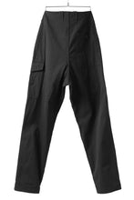 Load image into Gallery viewer, KLASICA 1960 (C-Twill) CARGO POCKET TROUSERS / HIGH DENSITY MATT TWILL (BLACK)