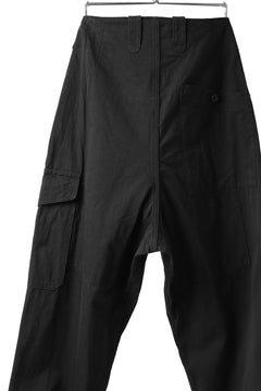 Load image into Gallery viewer, KLASICA 1960 (C-Twill) CARGO POCKET TROUSERS / HIGH DENSITY MATT TWILL (BLACK)