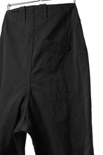 Load image into Gallery viewer, KLASICA 1960 (C-Twill) CARGO POCKET TROUSERS / HIGH DENSITY MATT TWILL (BLACK)