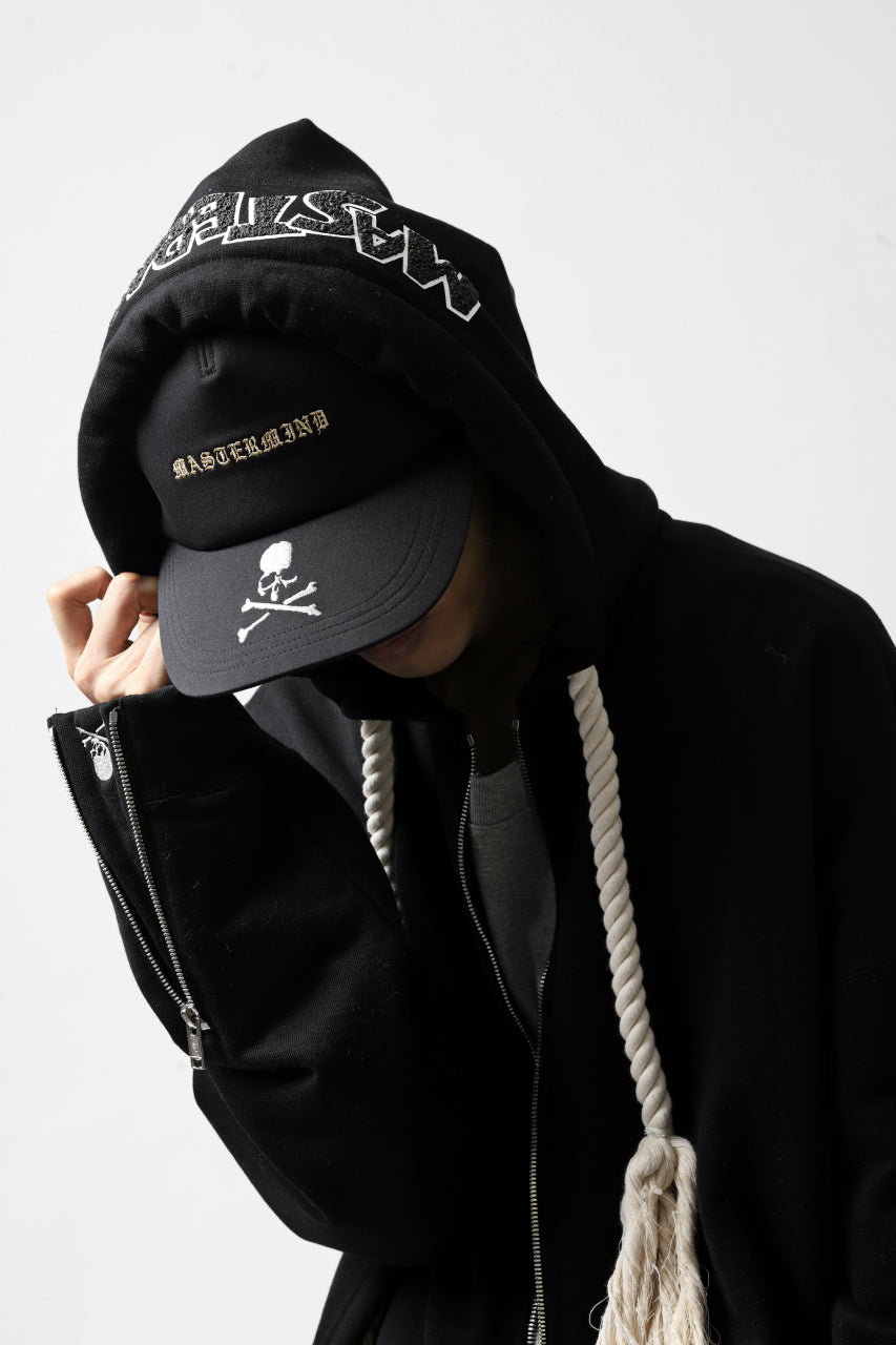 画像をギャラリービューアに読み込む, mastermind JAPAN EMBROIDERED TRUCKER CAP (BLACK)