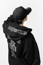 画像をギャラリービューアに読み込む, mastermind JAPAN EMBROIDERED TRUCKER CAP (BLACK)