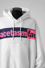 画像をギャラリービューアに読み込む, FACETASM LOGO PRINT NEW SILHOUETTE HOODIE (WHITE)