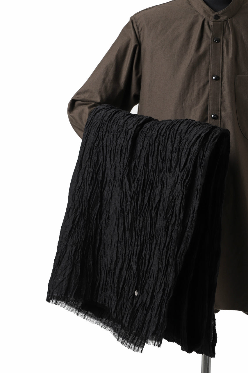 Load image into Gallery viewer, KLASICA GLACIER FLUFFY STOLE / SHRINK SILK (BLACK)