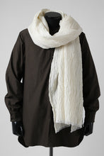 Load image into Gallery viewer, KLASICA GLACIER FLUFFY STOLE / SHRINK SILK (EGG SHELL)
