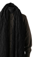 Load image into Gallery viewer, KLASICA GLACIER FLUFFY STOLE / SHRINK SILK (BLACK)